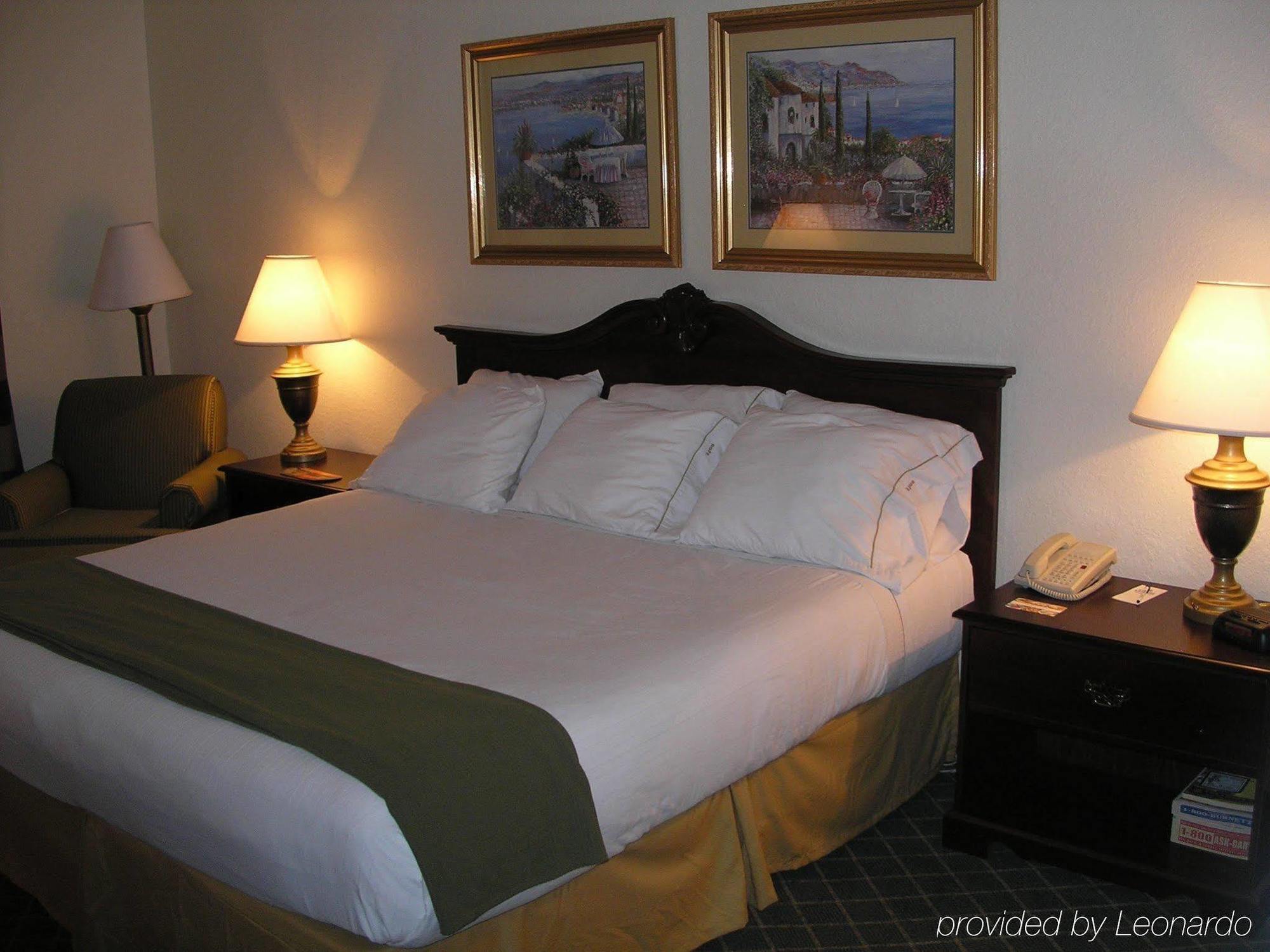 Ruskin Inn Tampa-Sun City Center Room photo